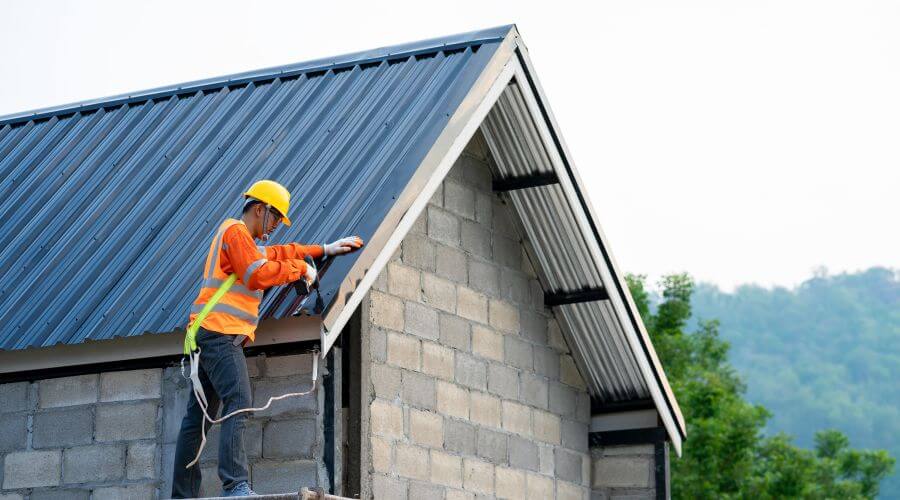 Expert Emergency Roof Repairs services in Noti, OR